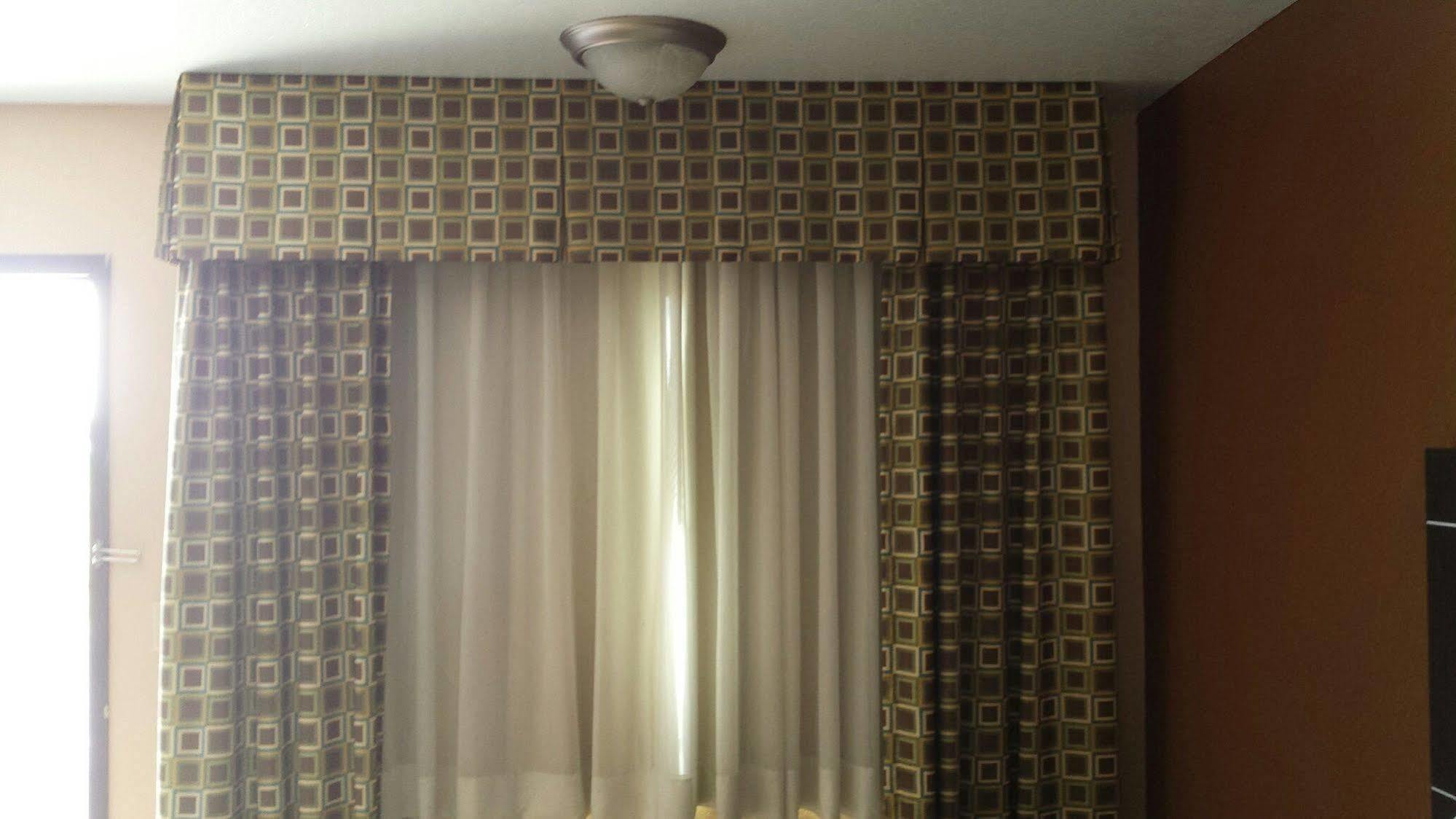 Sona Inn Dilley Exteriér fotografie